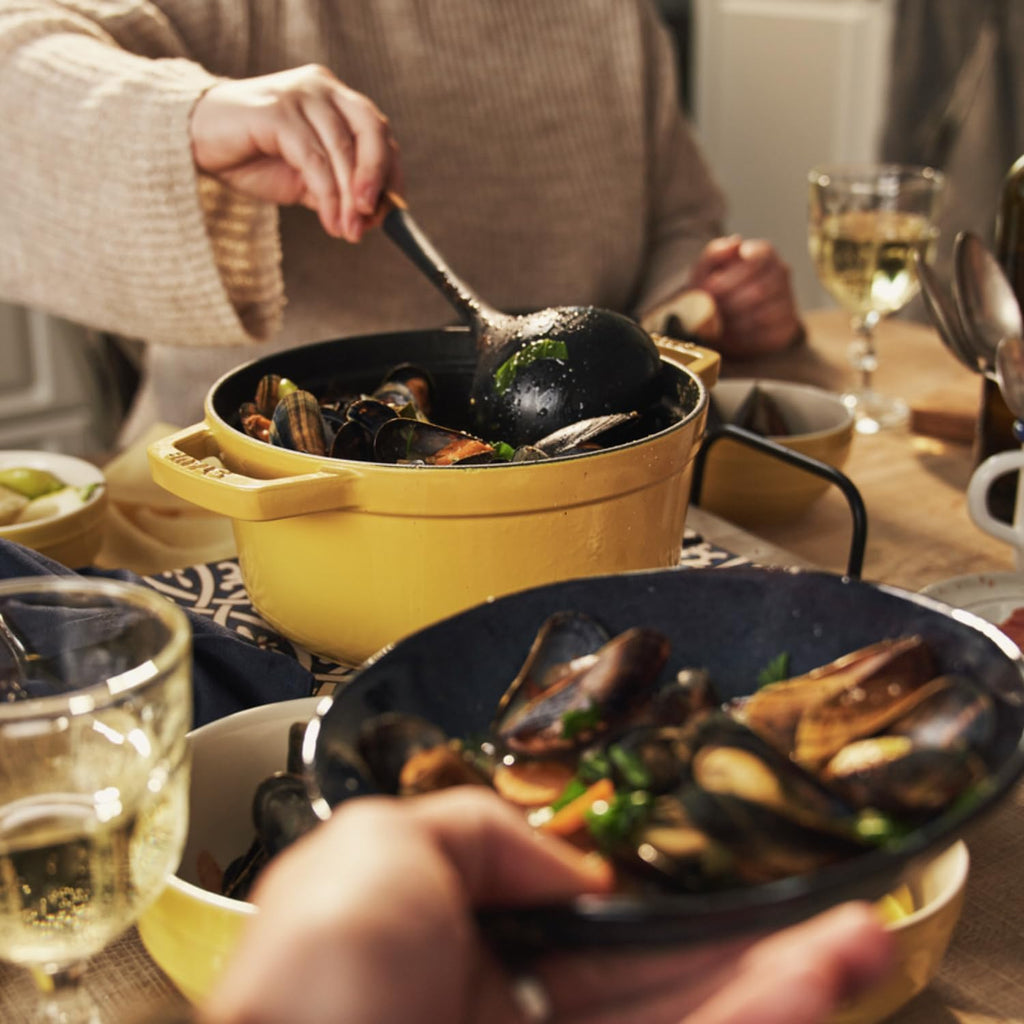 STAUB Enamelled Cast Iron Casserole Dish with Lid, Suitable for All Heat Sources Including Induction, 5 to 7 People, Round, 28 cm, 6.70 L, 7 kg, Lemon
