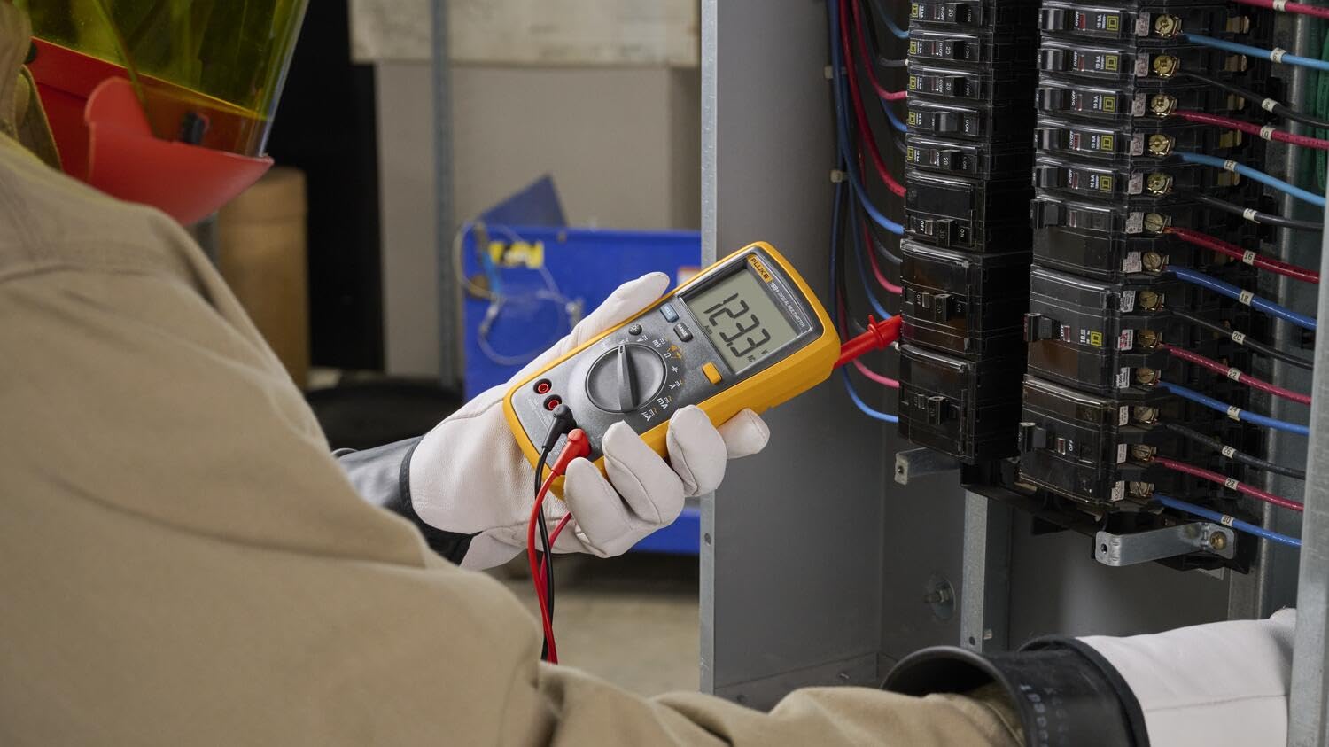 FLUKE 15B+ Digital Multimeter for AC/DC Voltage & Current
