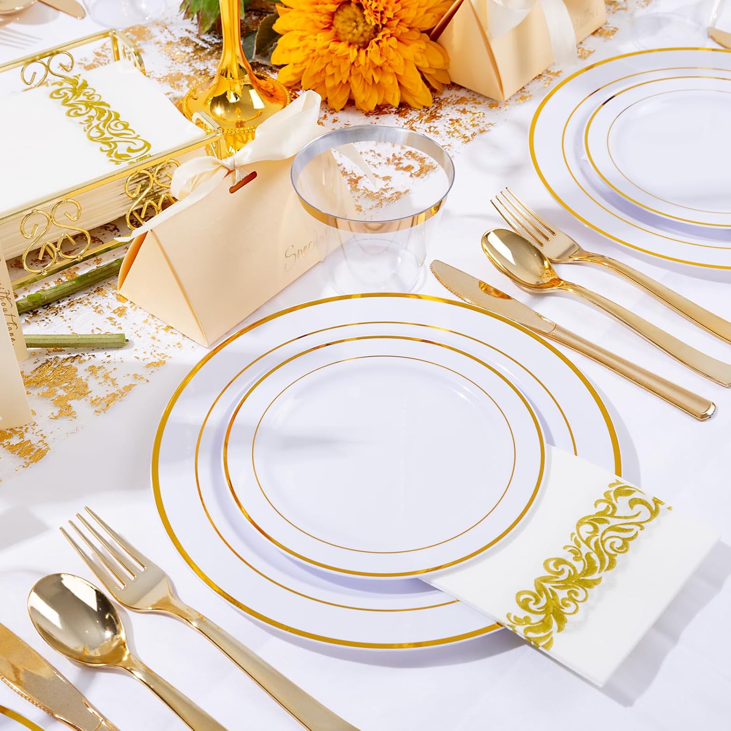 WELLIFE 700 Pieces Gold Plastic Dinnerware Set for 100 Guests - Includes Plates, Cups, Napkins, and Disposable Cutlery - Elegant White & Gold Design, Perfect for Parties and Events